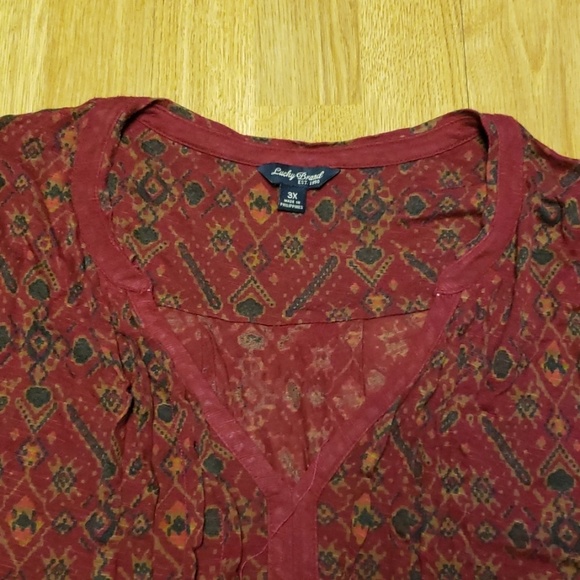 Lucky Brand 3X plus size vee neck dark red top - Picture 3 of 4